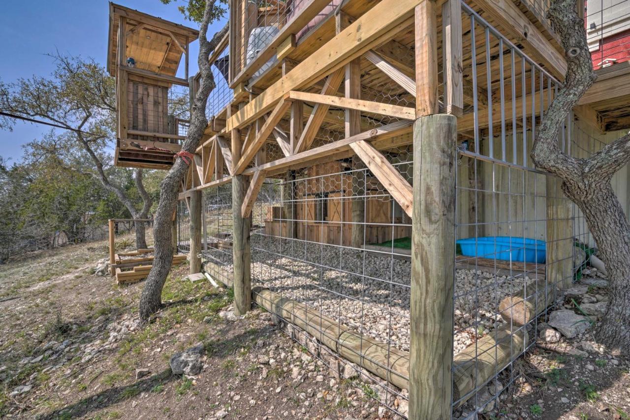 Kerrville Converted Barn Tiny Home With Kayaks! Exterior photo
