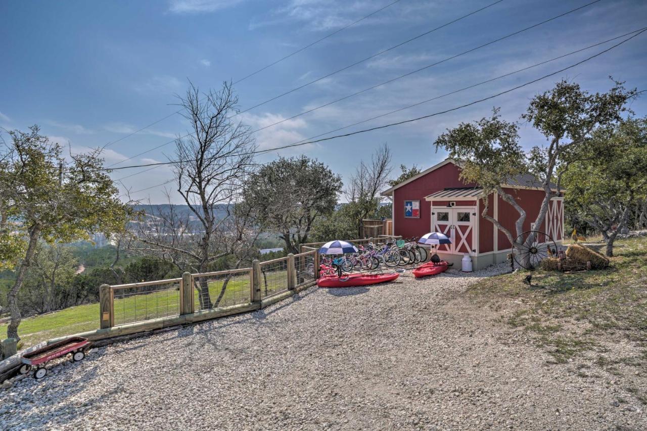 Kerrville Converted Barn Tiny Home With Kayaks! Exterior photo